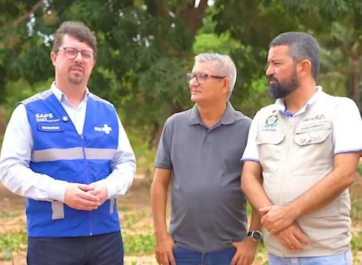 Prefeito Eudes Barros recebe visita de autoridades da saúde no município de Raposa