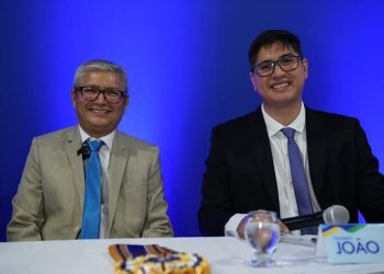 Eudes Barros toma posse para o segundo mandato e João Marcos é eleito presidência da Câmara Municipal de Raposa