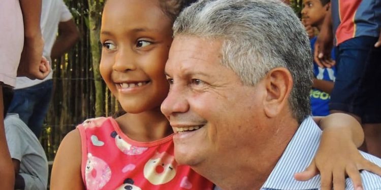 TA NA CONTA: Prefeito Walace paga férias, paga salário em dia e mantém excelente administração na cidade de Icatu