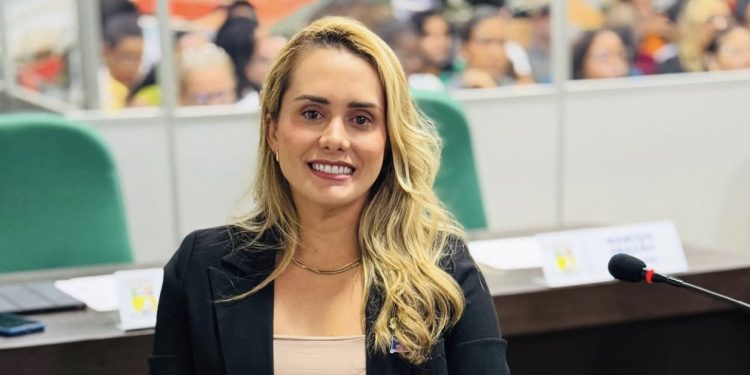 Vereadora Laís Alencar tem brilhante atuação na primeira Sessão de Abertura dos trabalhos legislativos de 2025 em São José de Ribamar