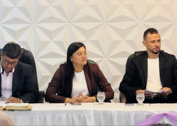 Prefeita Roberta participa da abertura dos trabalhos da Câmara e pede união para desenvolver Axixá