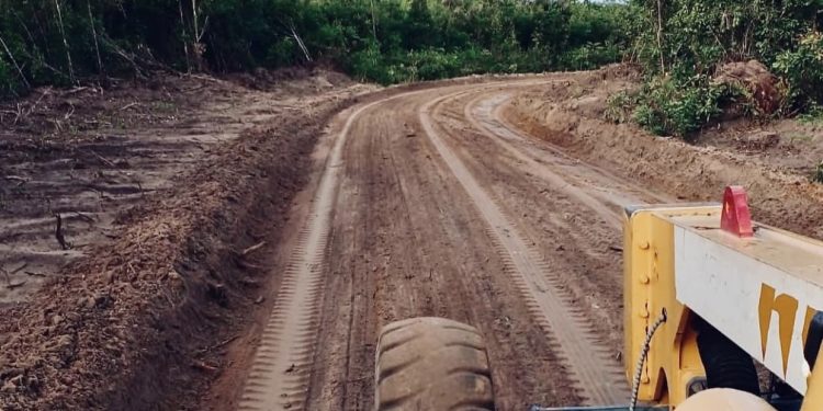 ICATU EM OBRAS: Prefeito Walace determina recuperação de estradas da zona rural em trechos deteriorados pelas chuvas