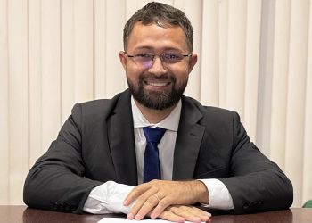 Vereador Rômulo Loirinho solicita conclusão de serviços de infraestrutura na Rua Itabaiana no Bairro Parque Araçagy em São José de Ribamar