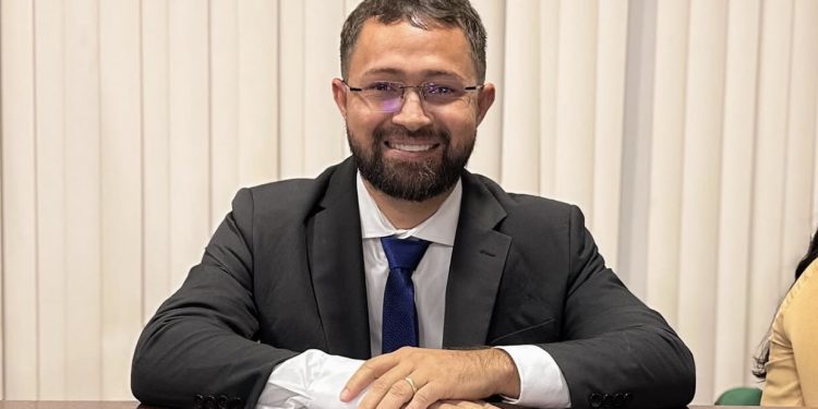 Vereador Rômulo Loirinho solicita conclusão de serviços de infraestrutura na Rua Itabaiana no Bairro Parque Araçagy em São José de Ribamar