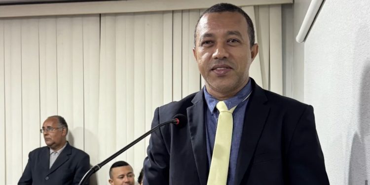 Com mandato atuante nas comunidades, Vereador Mário Santos pede a prefeitura de Ribamar que pavimente ruas no residencial cedro no Bairro da Mata Grande