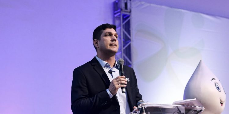 Tiago Fernandes reforça compromisso com o fortalecimento da atenção primária na abertura do Congresso Cuidar de Todos