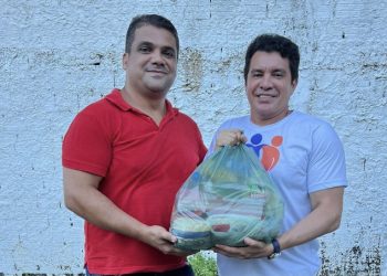 Mantendo a tradição em São José de Ribamar, vereador Nilton da Saúde distribui peixes e cestas básicas na Semana Santa