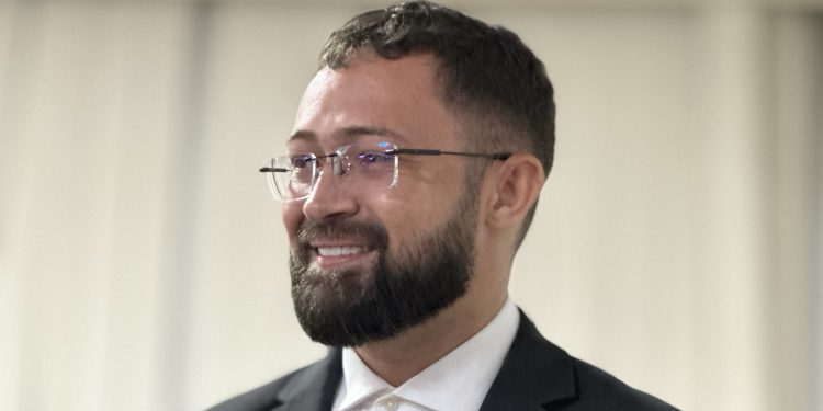 Infraestrutura: Vereador Rômulo Loirinho pede “Operação Tapa-buracos” na Rua Sampaio Correia no Bairro Alonso Costa em Ribamar