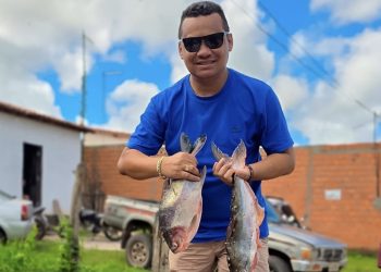 Prefeito César Castro confirma semana santa com fartura e distribui mais de 07 toneladas de peixes em Cachoeira Grande