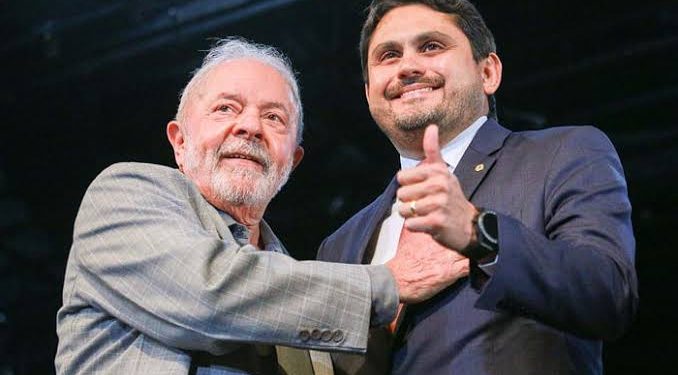 Cai o ministro das comunicações Juscelino Filho