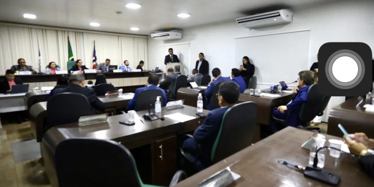 Em 100 dias do segundo mandato, “Lua de Mel” do prefeito Julinho com a câmara começa a azedar