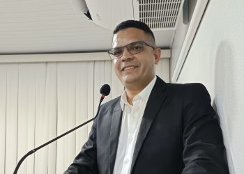 Vereador Fik Fik pede a secretaria de obras de São José de Ribamar a pavimentação das ruas 01, 02 e 03 no Bairro Pindaí / Iraque