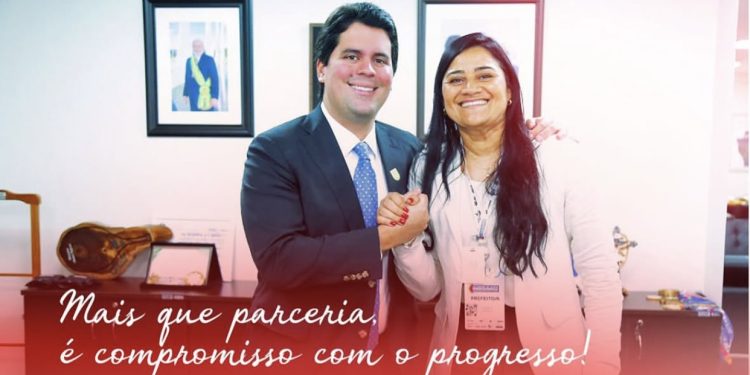 Ao lado do Ministro do Esporte, André Fufuca, Prefeita Roberta Anuncia Reforma Total do Estádio Anizão em Axixá