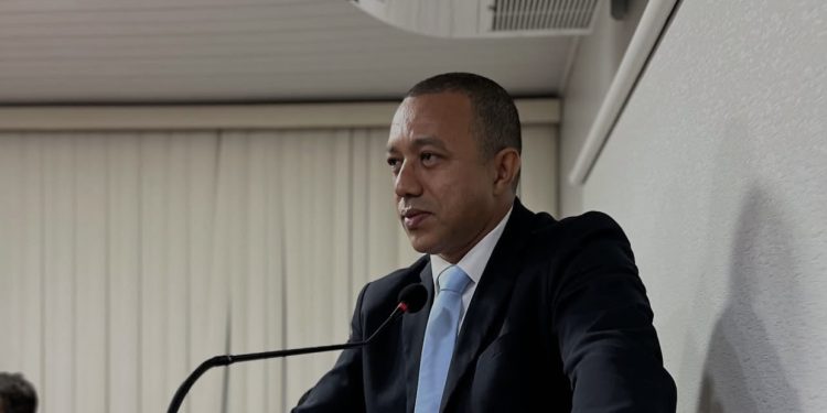 Vereador Mário Santos pede calçamento em bloquetes de ruas no residencial pequizeiro, Bairro Mata Grande em Ribamar