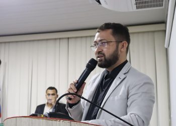 Vereador Rômulo Loirinho requer pavimentação, sarjetas e meio-fio na rua do vinho e rua da sorte no Bairro Parque Araçagy