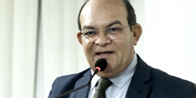 Vereador Beto das Vilas pede a Prefeitura de Ribamar que Pavimente as vias do Loteamento Praia Azul no Araçagy