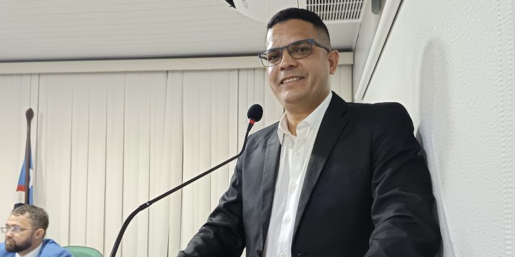 Em busca de melhorias para o São José dos Índios, Vereador Fik Fik pede a pavimentação de via importante do Bairro