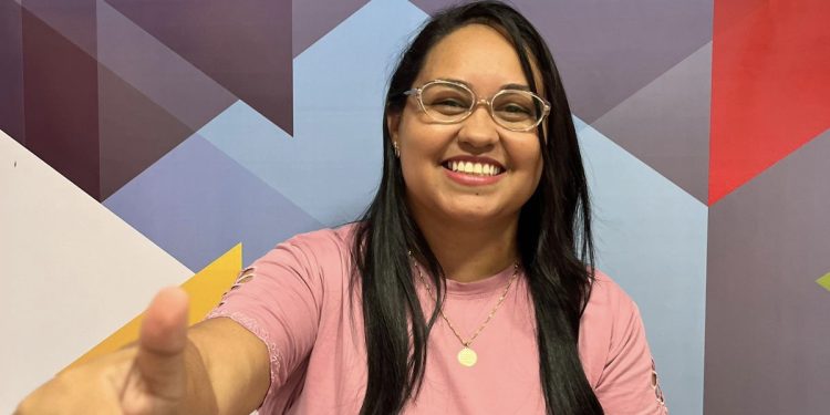 Sempre buscando beneficiar os ribamarenses, Vereadora Alana Cardoso intensifica entrega de óculos para população