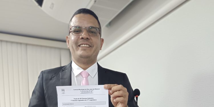 Vereador Fik Fik pede reparos no Calçamento da Avenida Era de Aquários, no Bairro Nova Terra em São José de Ribamar