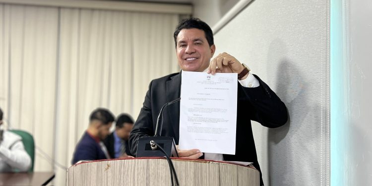 Vereador Nilton da Saúde pede limpeza urbana e manutenção da pavimentação na Avenida Mascarenhas de Morais, no bairro Vila Sarney em Ribamar