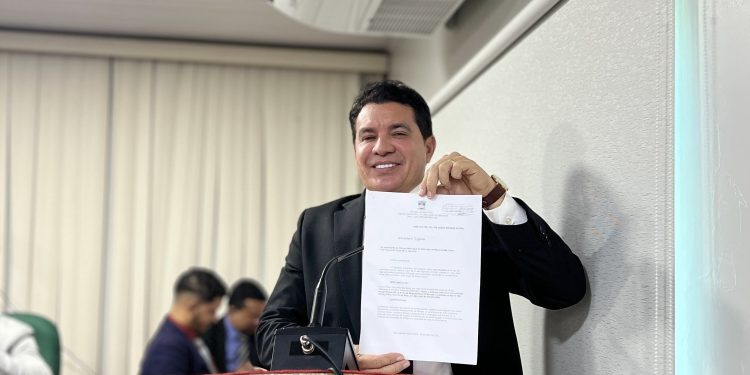 INFRAESTRUTURA: Vereador Nilton da Saúde pede que a SEMOSP proceda com a drenagem e pavimentação na Rua 07 do Recanto do Turu em Ribamar