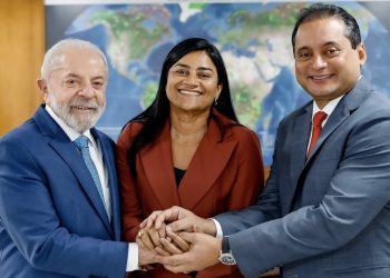 Dia histórico: Prefeita Roberta Barreto tem encontro com o presidente Lula e leva demandas de Axixá ao governo federal