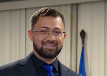 Vereador Rômulo Loirinho pede pavimentação, meio-fio e sarjeta para Rua das Margaridas no Parque Araçagy em Ribamar