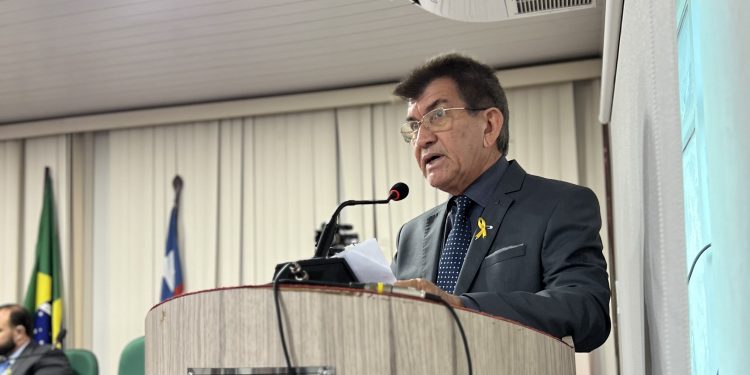 Vereador Ribamar Dourado pede serviços de pavimentação, recuperação de ruas e a construção de praça no Bairro Mutirão em São José de Ribamar