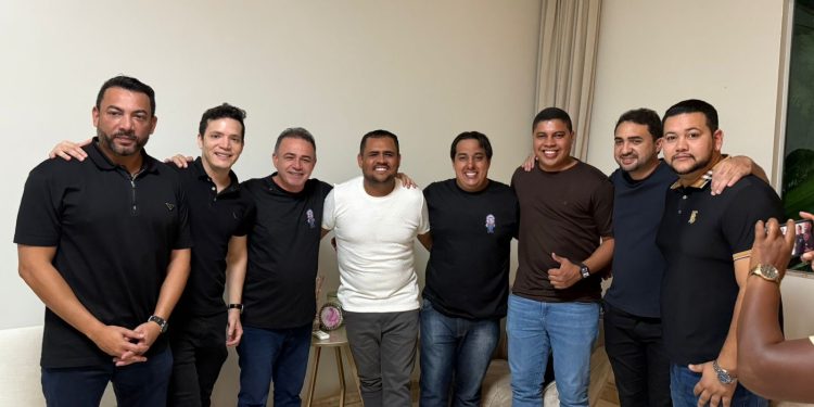 Blogueiro Rafael da Juventude prestigia aniversário de João Igor ao lado de lideranças e classe política do Maranhão