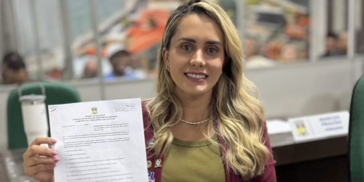 Vereadora Laís Alencar solicita pavimentação e infraestrutura de vias no bairro Mojó em Ribamar