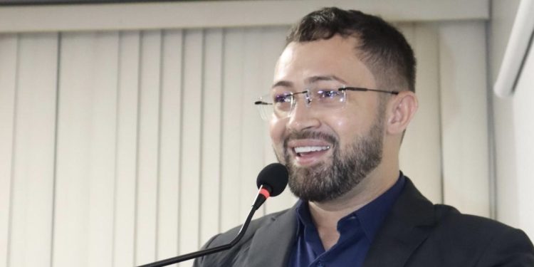 Vereador Rômulo Loirinho intensifica pedido por Pavimentação Geral na Rua das Hortas, no Parque Araçagy