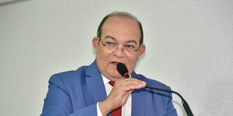 Vereador atuante, Beto das Vilas solicita pavimentação de três travessas na Vila Sarney I