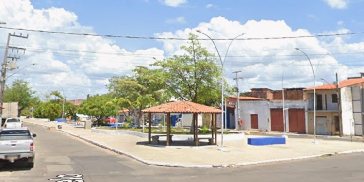 Vereador Fik Fik cobra celeridade na revitalização da Praça da Campina e reforça pedido feito em outubro