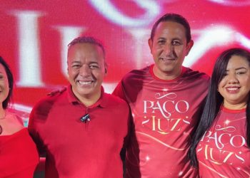 Presidente da Câmara, Fernando Feitosa, prestigia abertura do Paço Luz e celebra início da temporada natalina em Paço do Lumiar