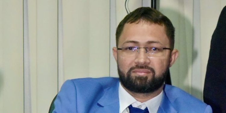 Vereador Rômulo Loirinho Reivindica Recapeamento da Avenida Araripina no Parque Araçagy em São José de Ribamar