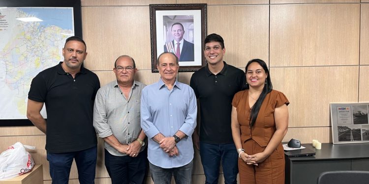 Alana Cardoso, Beto das Vilas e Juliano Soares buscam obras e ações para São José de Ribamar em reunião com secretário estadual de Infraestrutura