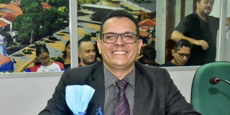 Vereador Fik Fik solicita pavimentação de ruas no Bairro da Mata e propõe utilidade pública para instituto no Bairro Monte Alegre