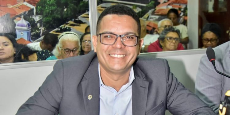 Vereador Fik Fik propõe creche em tempo integral no bairro Roseana Sarney, em São José de Ribamar