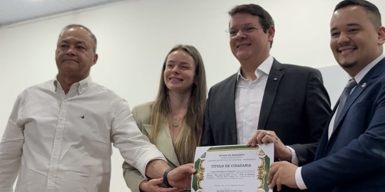 Vinícius Ferro recebe o título de cidadão de Colinas