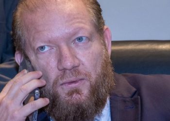 Piada no Parlamento Estadual: Othelino quer ser líder de Iracema na marra