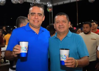 Alderico Campos recebe carinho da população durante celebração dos 56 anos do município de Paulo Ramos