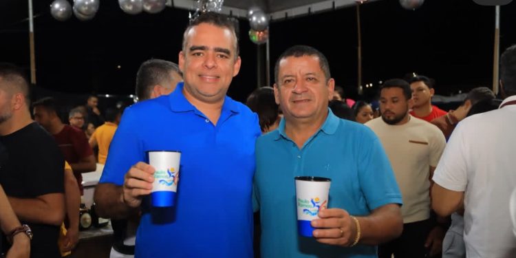 Alderico Campos recebe carinho da população durante celebração dos 56 anos do município de Paulo Ramos