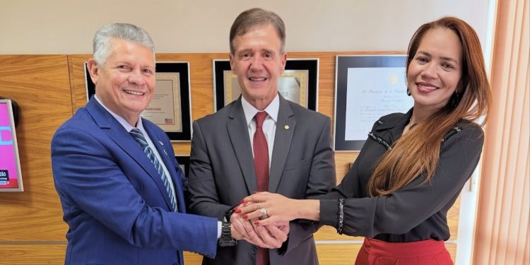 Prefeito Walace e primeira-dama Natália cumprem extensa agenda na capital federal em busca de investimentos para Icatu