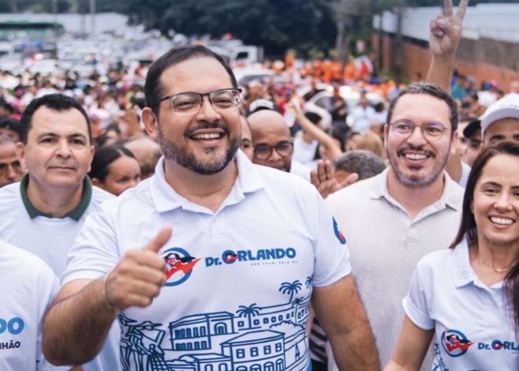 Dr. Orlando demonstra força política e reúne milhares de pessoas em apoio a Orleans Brandão
