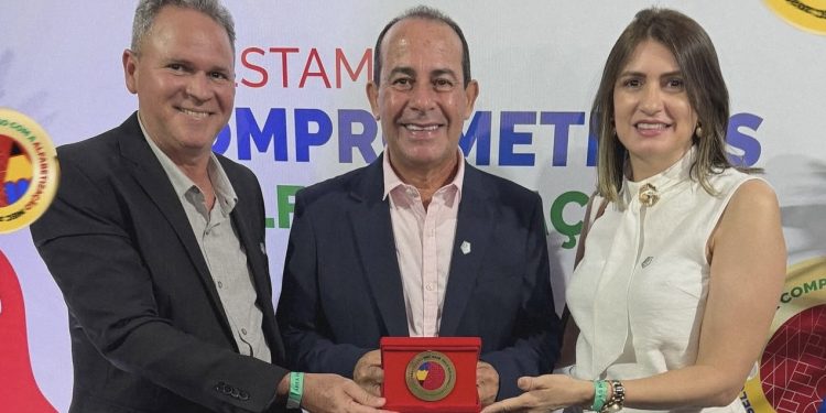 Destaque nacional: Gestão do prefeito Eustáquio garante Selo Ouro de Alfabetização para Cidelândia