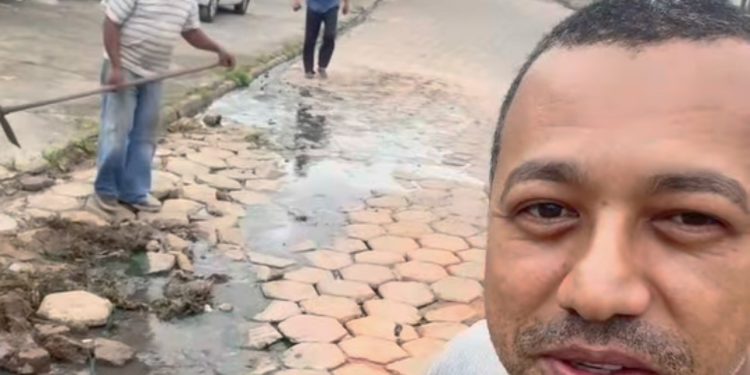 Diante da inércia da Prefeitura de Ribamar, vereador Mário Santos participa de mutirão com moradores na Maiobinha