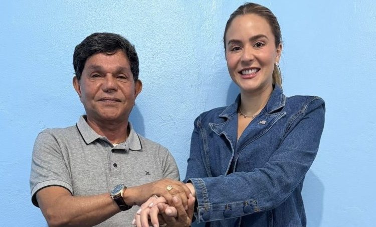 Natassia Weba recebe apoio de primeiro suplente de vereador em São Luís e amplia base política na capital
