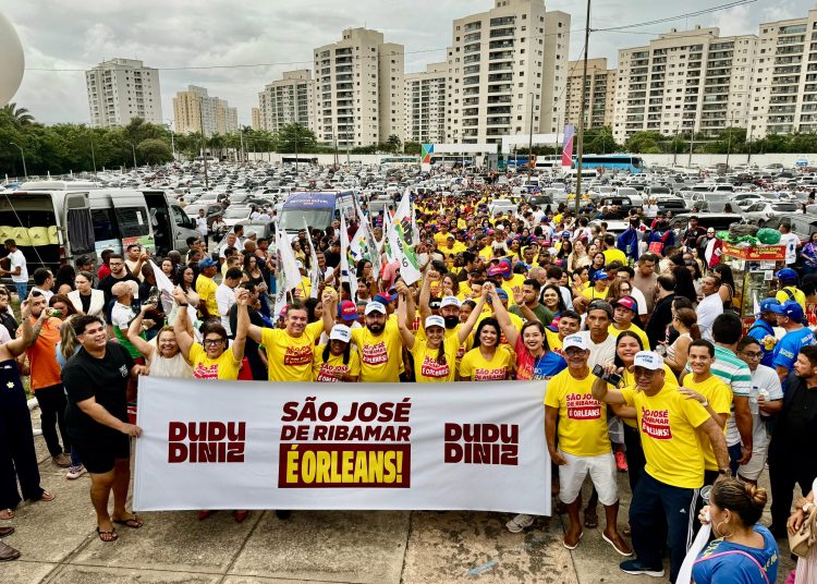 Sob o comando de Dudu Diniz, milhares de ribamarenses participaram do lançamento da pré-candidatura de Orleans Brandão