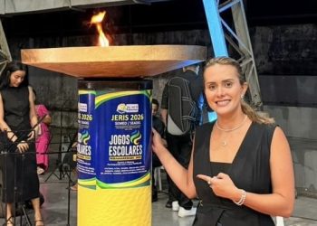 Vereadora Laís Alencar prestigia abertura dos Jogos Escolares Ribamarenses e reforça incentivo à juventude