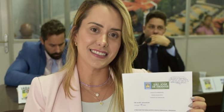 Vereadora Laís Alencar pede urbanização completa da Rua 08 no Recanto do Turú, Região Limítrofe de Ribamar